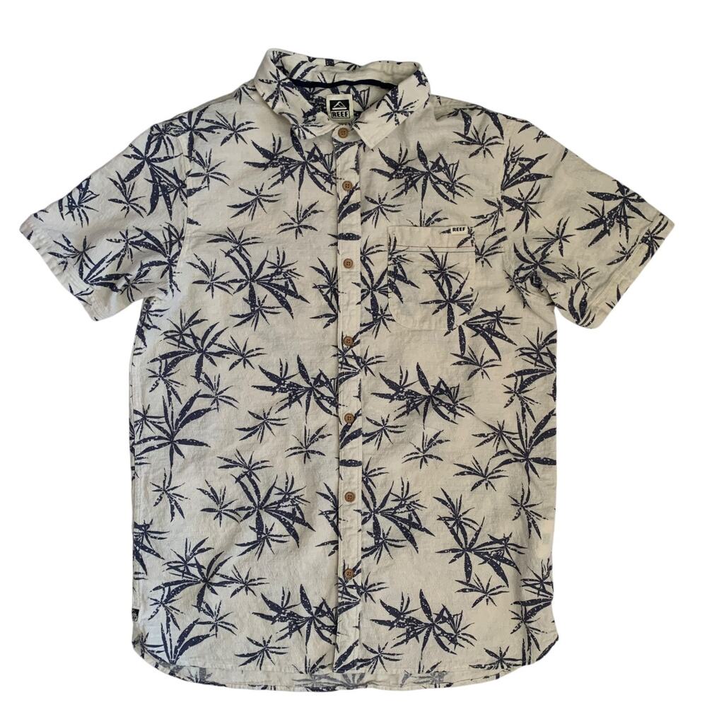 Reef Song Men's Size L Button Up All Over Print Short Sleeve Shirt